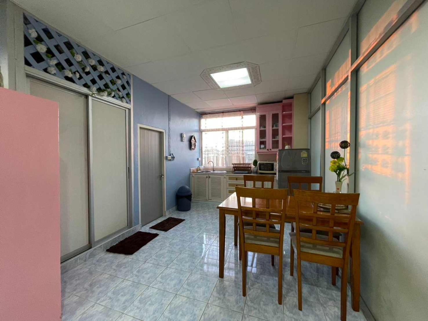 Oyo 75486 Anna Residence Jomtien Exterior foto