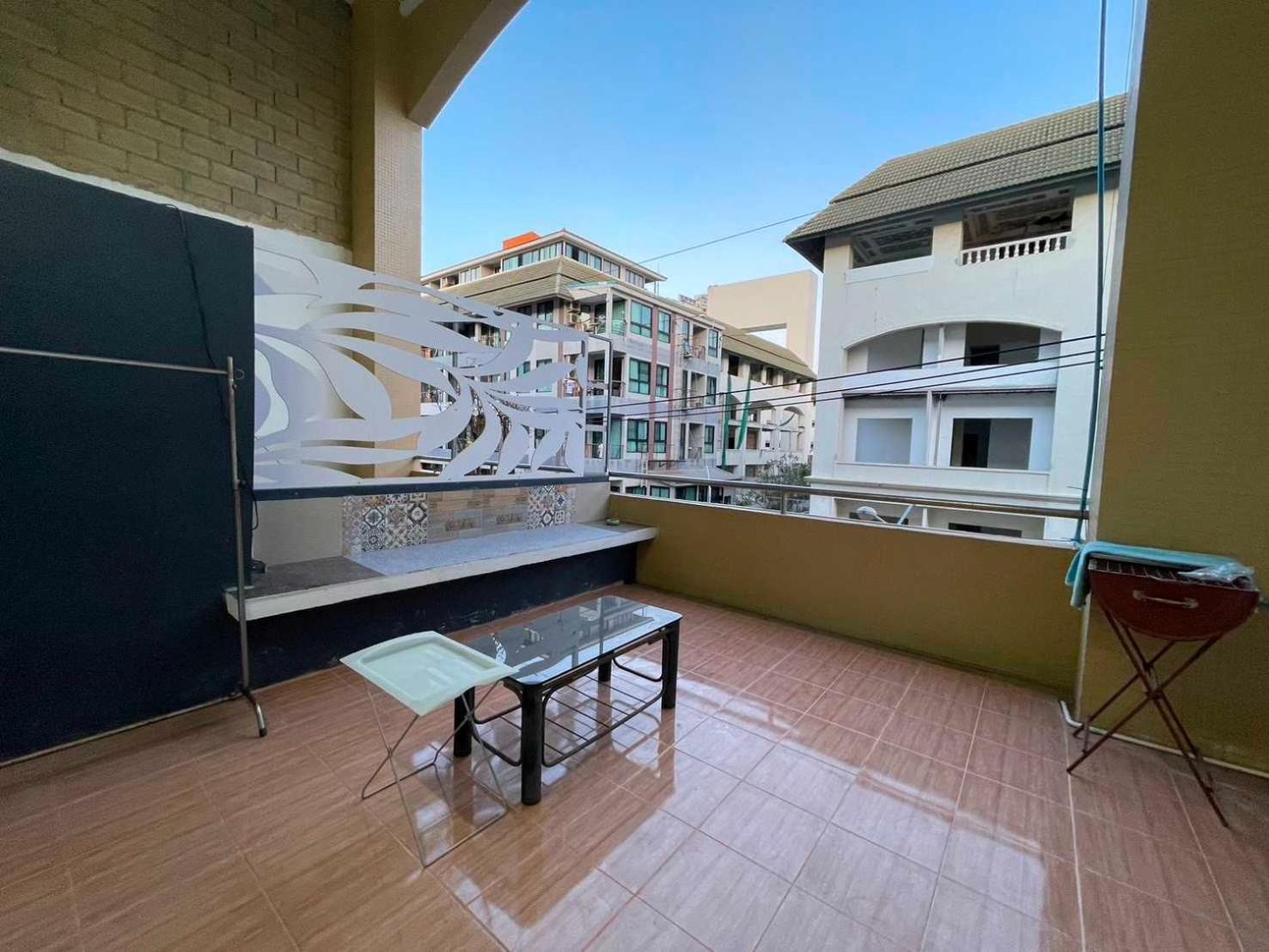 Oyo 75486 Anna Residence Jomtien Exterior foto